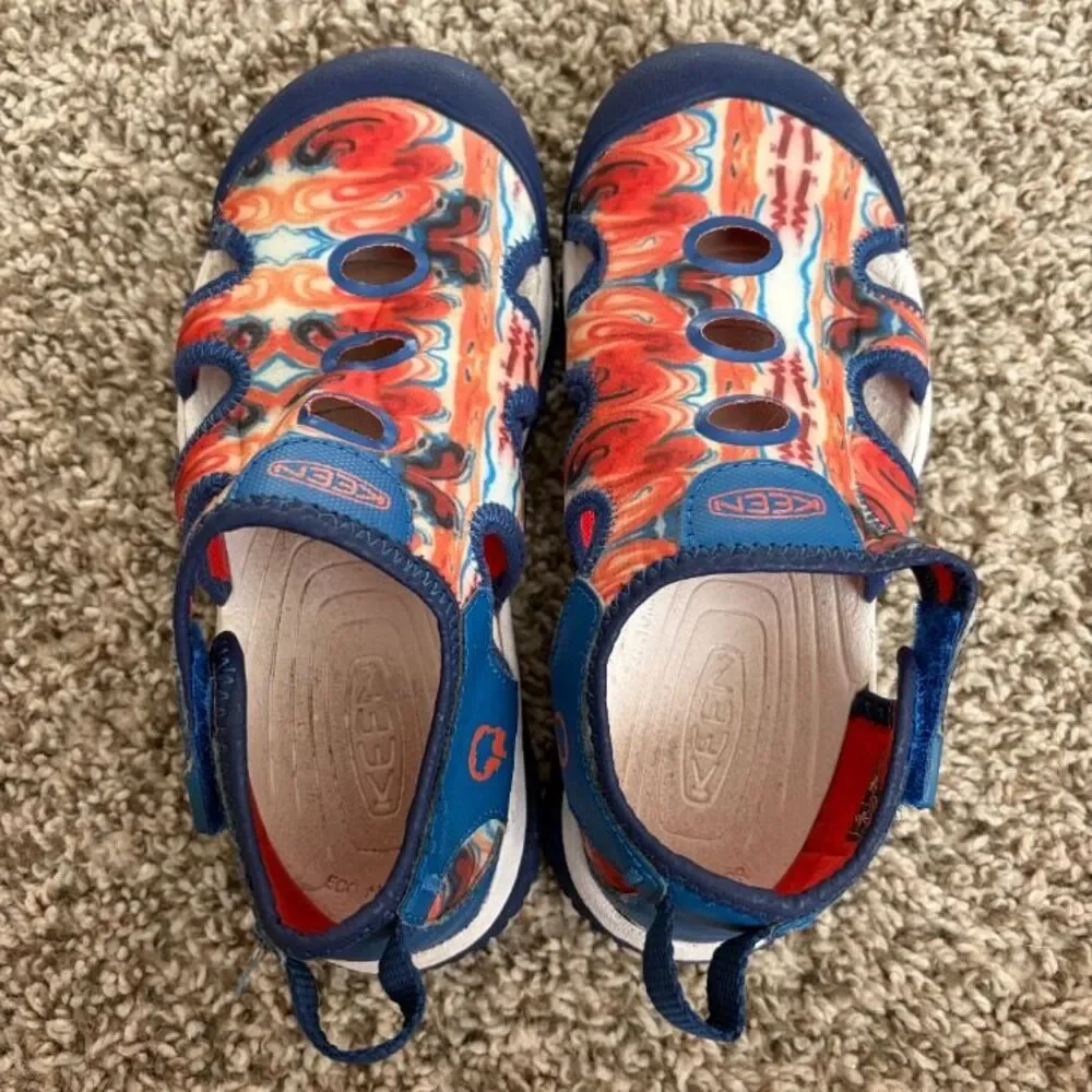 Size 12 / Girls KEEN Sandals